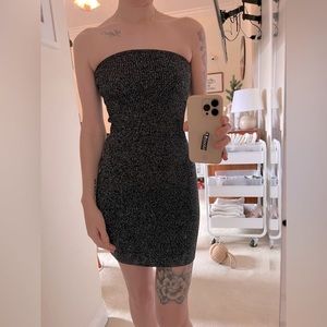 Abercrombie & Fitch strapless mini dress in an XS.